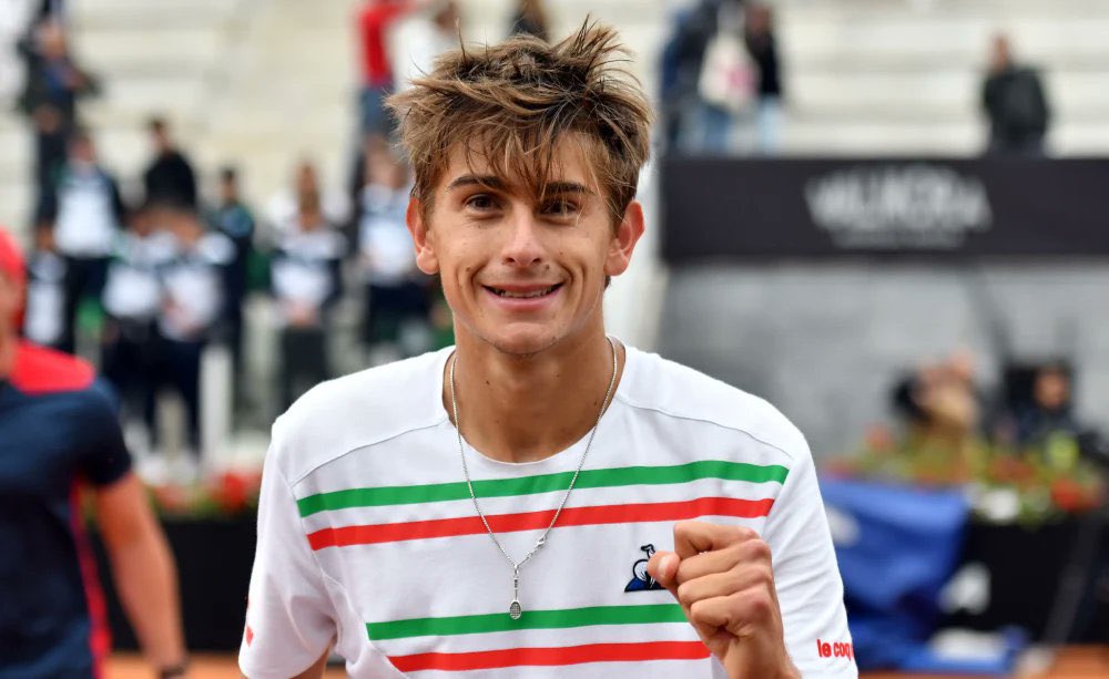 FrustalupiMario's tweet image. Quanto amo sto ragazzetto 😍 ma che fatica 😓 1-0 per noi! #DavisCup #ITAAUS