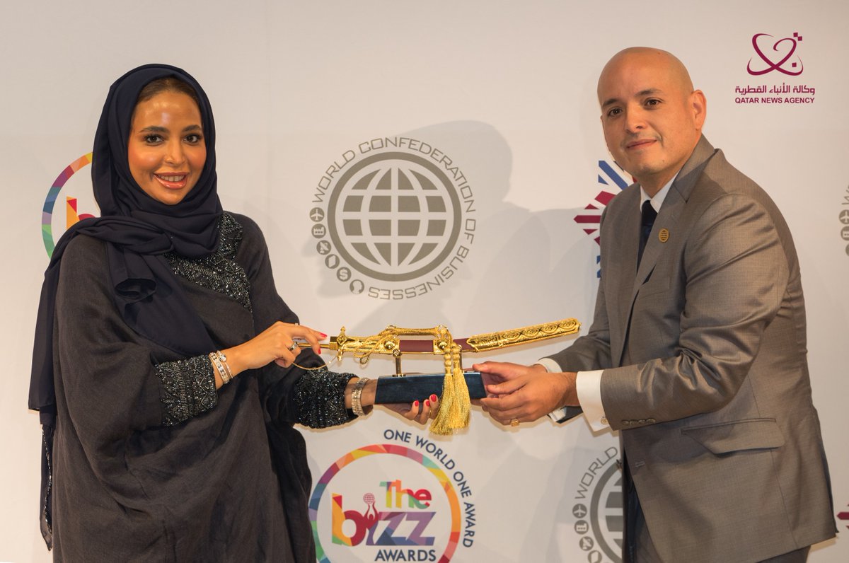 QatarNewsAgency's tweet photo. مركز قطر للمعلومات الائتمانية يتسلم جائزة "THE BIZZ AWARD" من الاتحاد العالمي للأعمال
#قنا #اقتصاد
https://t.co/HfMAfN6786 https://t.co/0Irw6AYInY