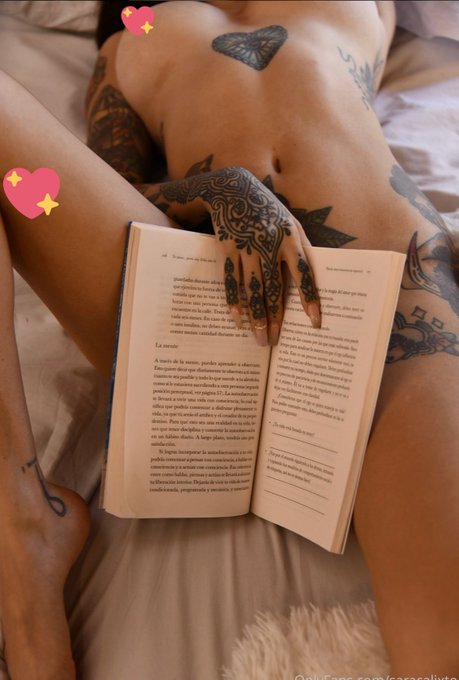 GothamsFlora's tweet photo. [Texts this to the reader]

"Come over. Please." #SeductiveSunday https://t.co/IUlQl5Qlv0