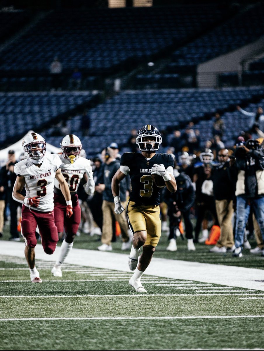 brycehicks_2's tweet photo. Thank you @Carrollton_High for a great 4 years of growth and development. On to the next level. https://t.co/XzBYNQuxte