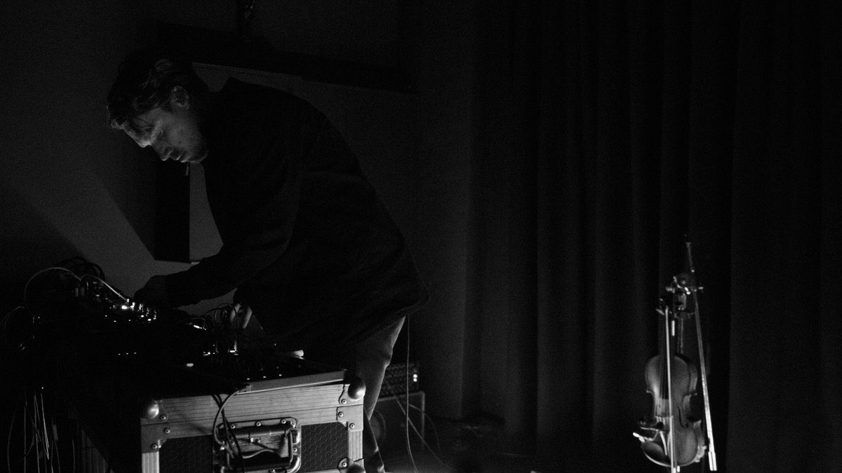Simon Goff (@simonralphgoff) on Twitter photo Thanks to everyone who came down to @ServantJazz earlier this week and special thanks to the excellent #Hanakiv for opening the evening. A real pleasure to share a stage.
<a href="/ATCmanagement/">ATC Management</a> <a href="/ParallelLinesUK/">Parallel Lines</a>
📸 @sodiumfilms 🙏 Thanks to everyone who came down to @ServantJazz earlier this week and special thanks to the excellent #Hanakiv for opening the evening. A real pleasure to share a stage.
<a href="/ATCmanagement/">ATC Management</a> <a href="/ParallelLinesUK/">Parallel Lines</a>
📸 @sodiumfilms 🙏