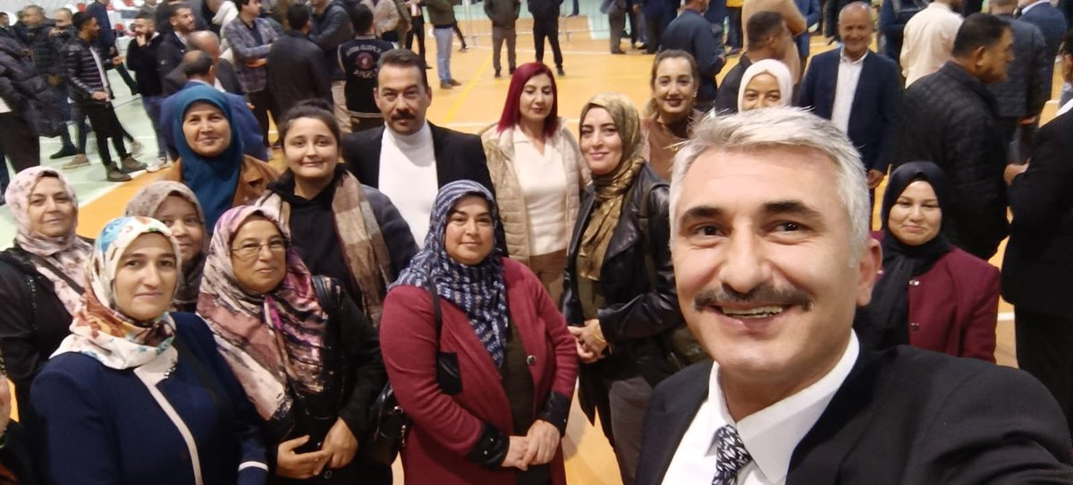 ahmet_canki's tweet photo. 31 Mart 2024 tarihinde yapılacak olan yerel seçimler için Hatay büyükşehir belediyesi be Dörtyol belediyesi için yapılan temayül yoklamasına ilçe başkanımız,yönetim kurulu üyelerimiz,kadın kollarımız ve belediye başkan aday adaylarımız ile birlikte katılım sağladık https://t.co/ohwkSAuWzC