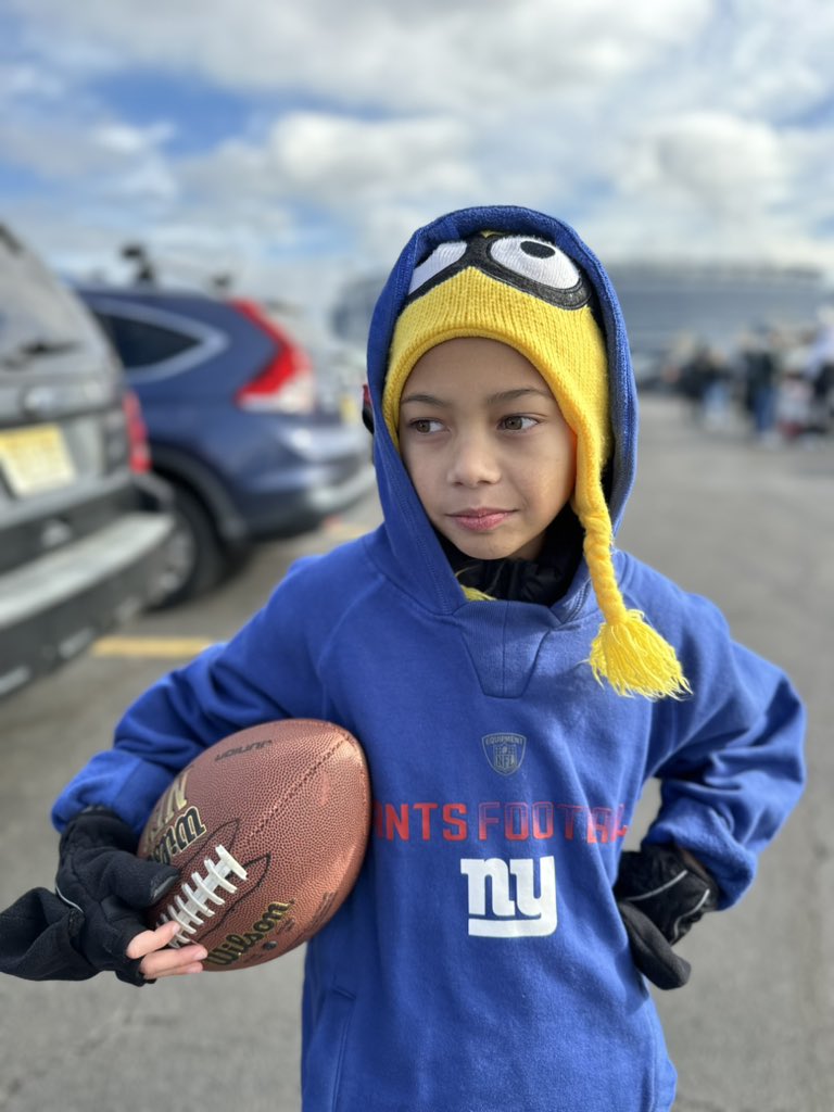 babij630's tweet photo. Ready to see a W for the #nygiants  @MetLifeStadium https://t.co/q21lRfTR6H