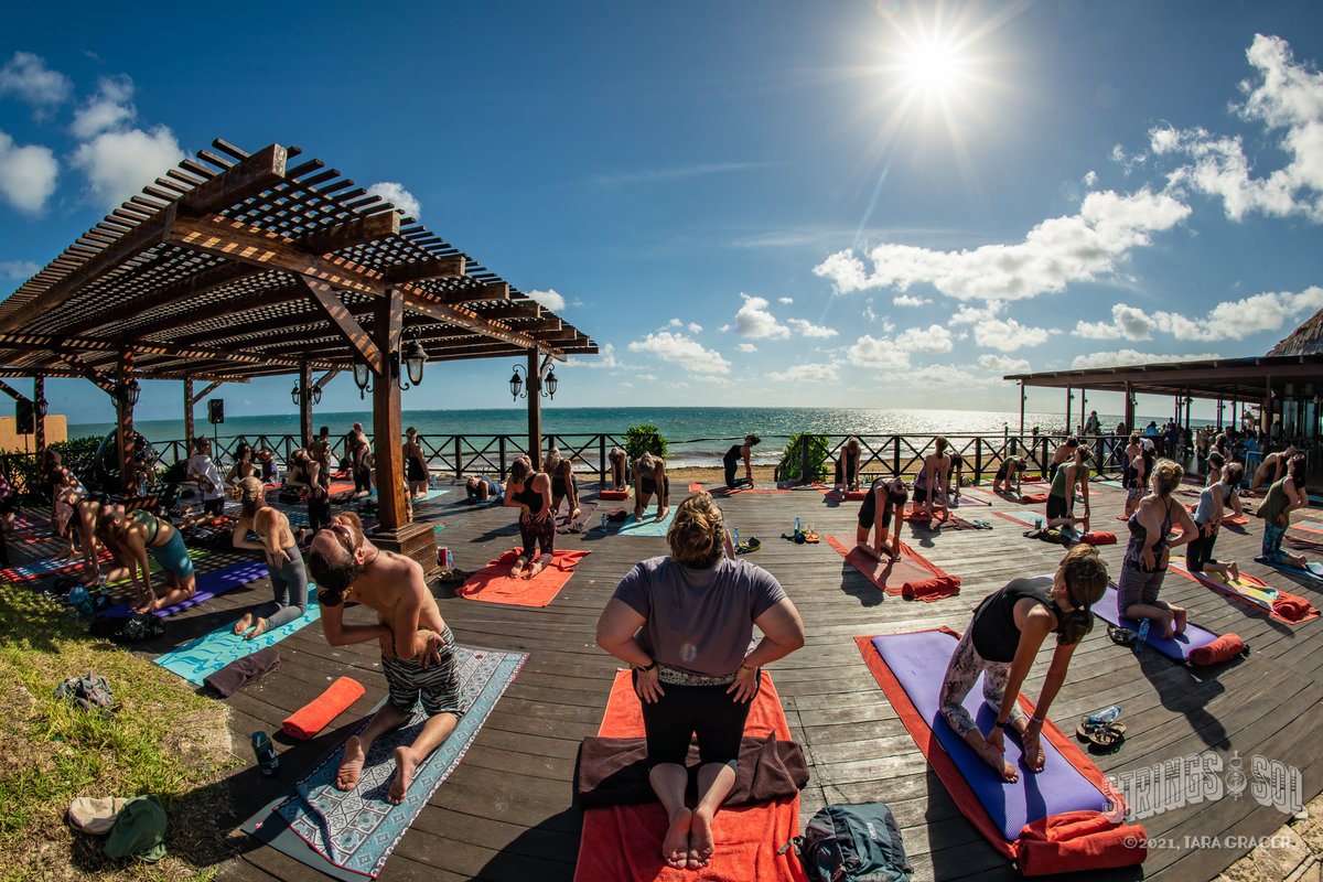Yogis and Yoginis unite! Between Lou's daily flow, morning flow with Robin, and Groovinyasa with Ali Bullano and @jeremyGarrett, there will be no shortage of yoga and wellness sessions at Strings & Sol. 🧘🏽
