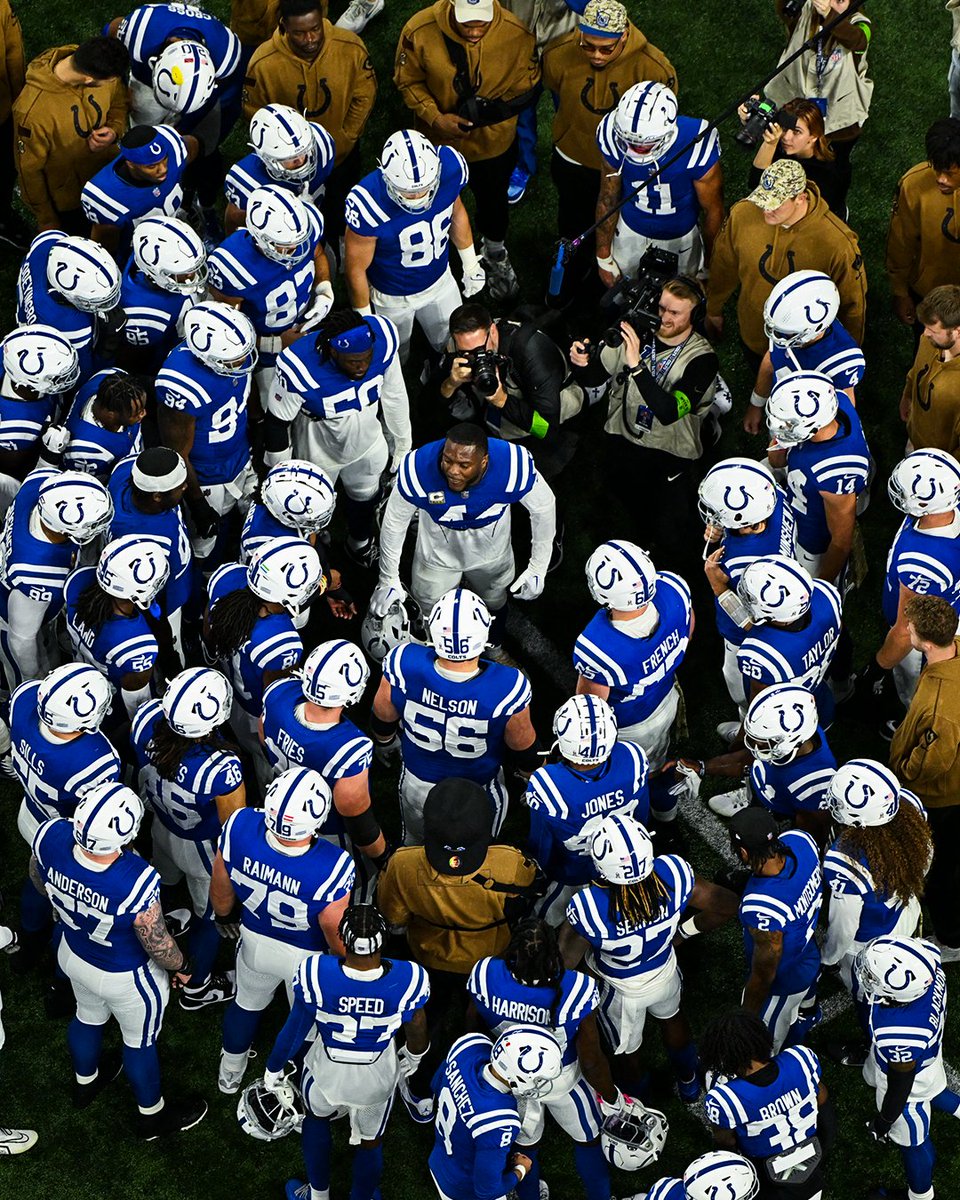 Colts's tweet photo. All together. #ForTheShoe https://t.co/g5oGvelCNC