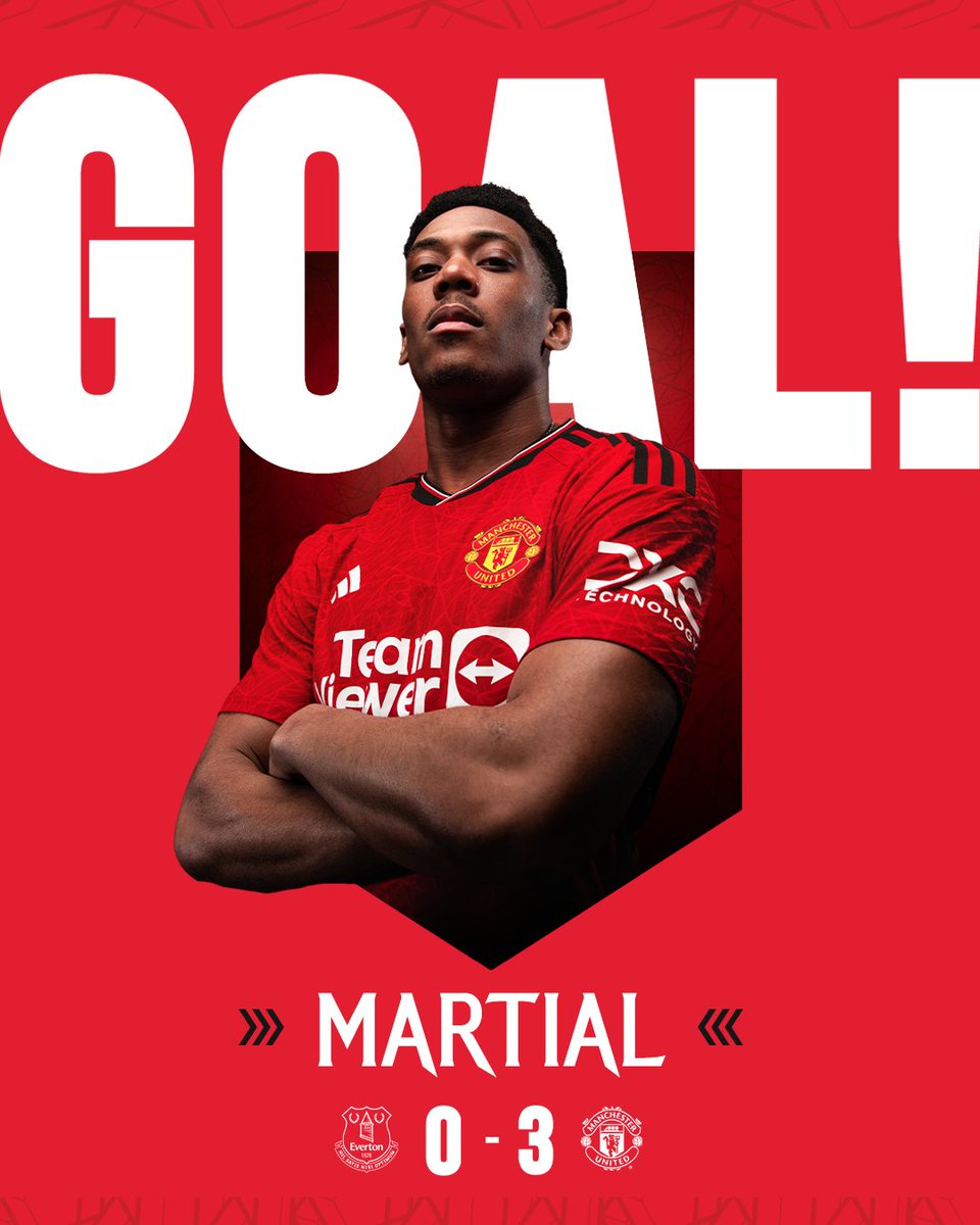 ManUtd's tweet photo. Tony Martial rounds off a flowing team move to put us out of sight! ๐ฎโ๐จ
#MUFC || #EVEMUN https://t.co/0RJY0Ge27O