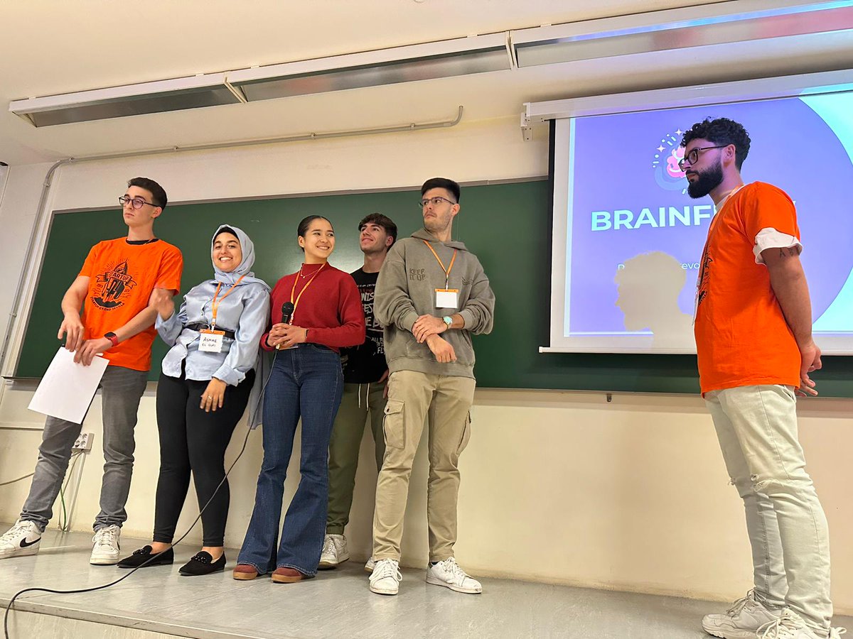 SWsevilla's tweet image. #Brainflow plataforma que une IA y conexión humana, para cada modo cognitivo. De esta manera se personaliza el método de estudio dependiendo de la forma de aprender de cada estudiante.  #swsevilla #startupweekend