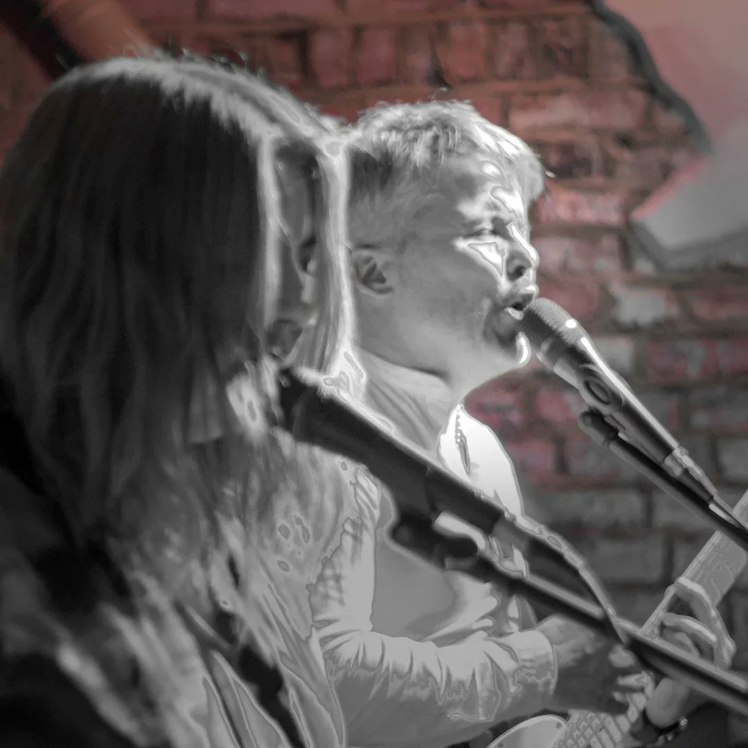 Great night at The Shire pub, Kettering. Thanks to all  who turned out on a cold night to see original live music, and to friends who came along to support us - we super appreciate seeing your familiar faces from the stage! 
Fab pics by Maria Heath facebook.com/mchphotographs