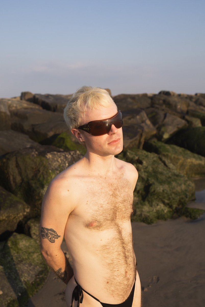 willxsassy's tweet photo. the alt saw these first but i rly miss the beach. https://t.co/TnFwhCSV8y