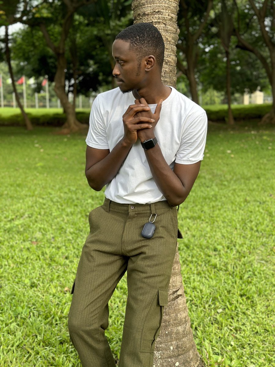 mareclothing__'s tweet photo. Look 8: in our Old school Utility pants
We really love how these pants feel. They’re lightweight and have the herringbone pattern on them.
Price N11,000
Available colors and sizes:
Army Green: W 34
Tan: W 36
Ps. Shirt is not ours.
#mareman #fashion #trousers https://t.co/lPisOqaL94