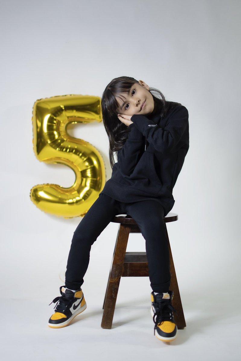 hwcreativos's tweet photo. Una sesión muy especial con Ana Valentina! #5years #birthday #HW #photography https://t.co/ju5U6XVYmV