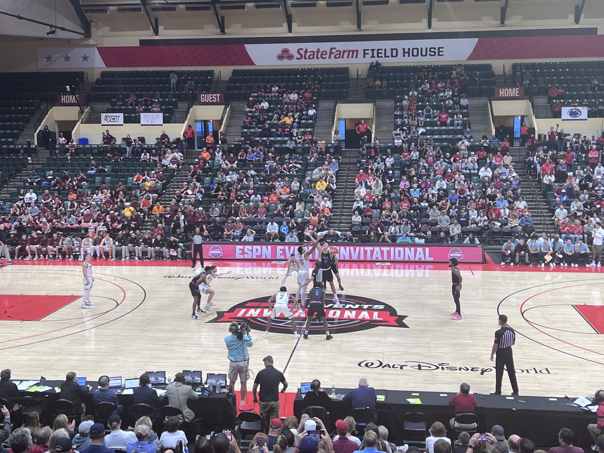 HeraldHoops's tweet photo. Here we go. FAU and VT for the Championship! https://t.co/mijFSsQnPI