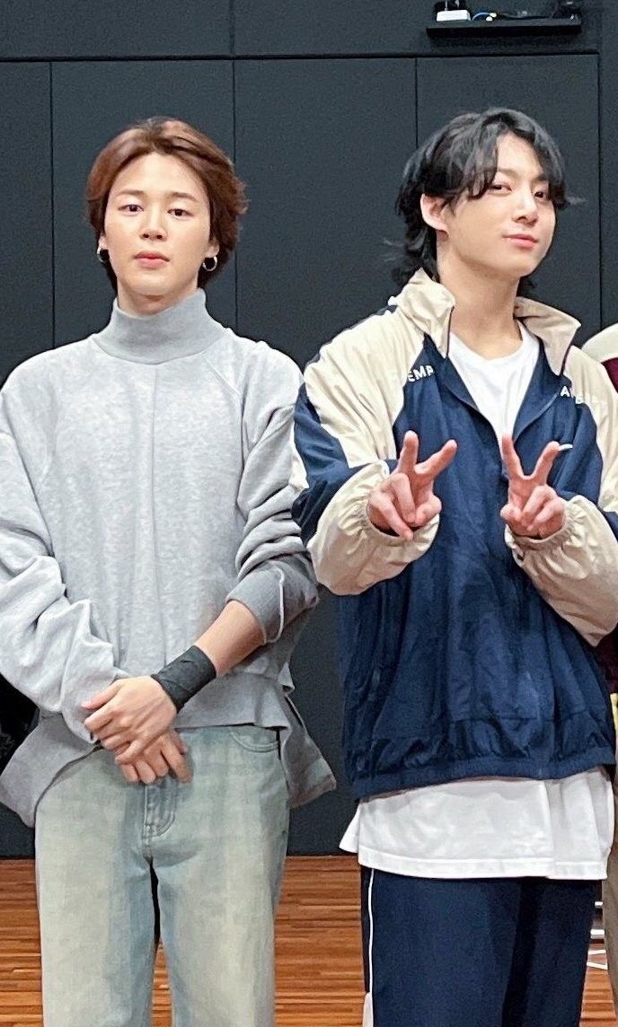 DAILY_9795's tweet photo. THIS JIKOOK 🫶🏻 https://t.co/KcXhQRVKKS