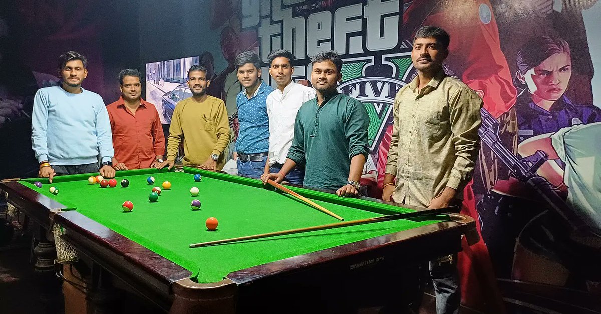 Dwivedi_AUSU's tweet photo. I don't always win in gaming, but I always have fun.
Sunday ☺️ Funday 💫🫶🏻
@Dwivedi_AUSU 
#Snooker #evening #Friends https://t.co/vwlm6BbV5z