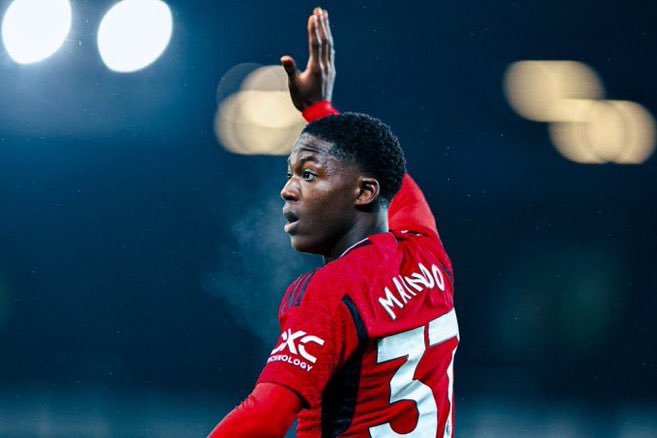 AidanWalshMUFC's tweet photo. Kobbie Mainoo’s appreciation tweet👏

100% tackles won
83% pass accuracy
34/41 passes completed
5 duels won
3 ball recoveries
2/3 dribbles completed
2 long balls completed
2 interceptions https://t.co/BALFB8d3JI