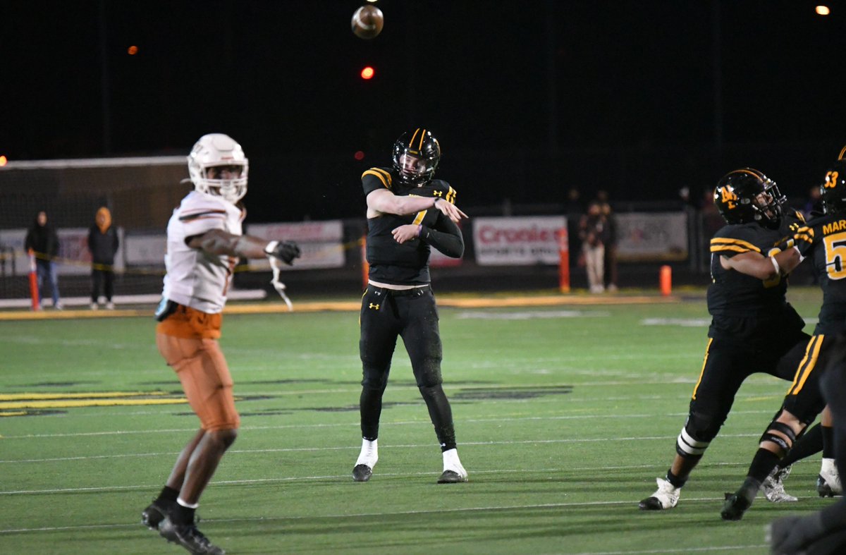 vcspreps's tweet image. Speedy Orange Vista raced for five scores of 65 or more yards to spoil Newbury Park's first sectional football final in nine years Saturday night. With 25-photo Gallery. @NPHSAthletic @NPPanthersONE
vcstar.com/story/sports/h…