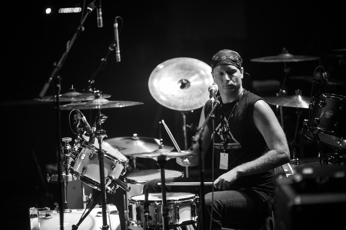 DerraughMatt's tweet photo. Just a few shots of @arsonists204 at the Manitoba Loud Music Awards courtesy of @JoeySenft!

#ashandthearsonists #canadianrock #rock #livemusic #music https://t.co/iazKsEOEwl