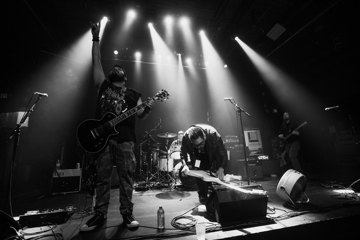 DerraughMatt's tweet photo. Just a few shots of @arsonists204 at the Manitoba Loud Music Awards courtesy of @JoeySenft!

#ashandthearsonists #canadianrock #rock #livemusic #music https://t.co/iazKsEOEwl
