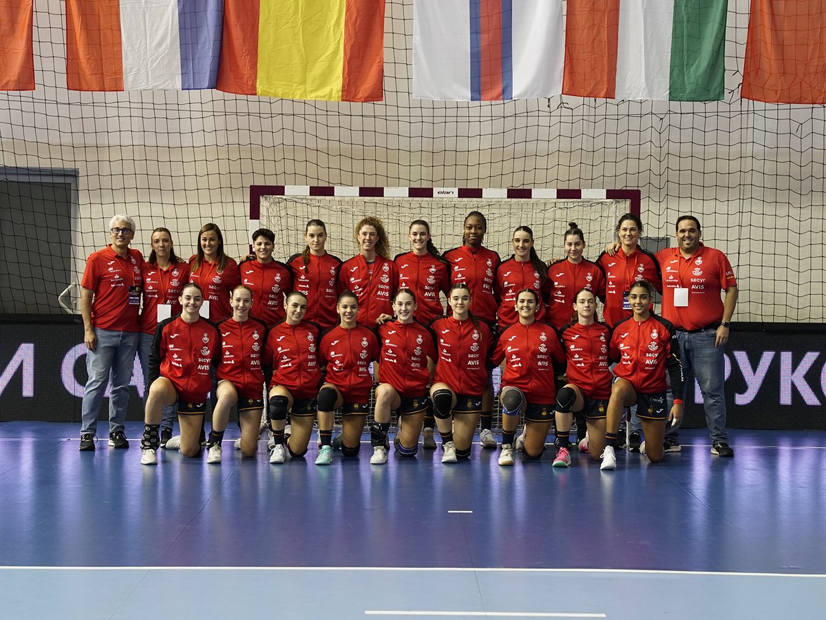 beti_onak's tweet photo. Pleno de victorias de las @Beti_guerreras
Estitxu Rodríguez clasifica a las #Junior para el #Mundial2024
#Scandiberico para las #Juveniles de Kelly Fonkeng
Victorias ante Portugal de las #Promesas de Miguel Etxeberria
#BasqueCountryInternationalCup Paula Garcia y Laida Urbitarte https://t.co/83zQfWa3QT