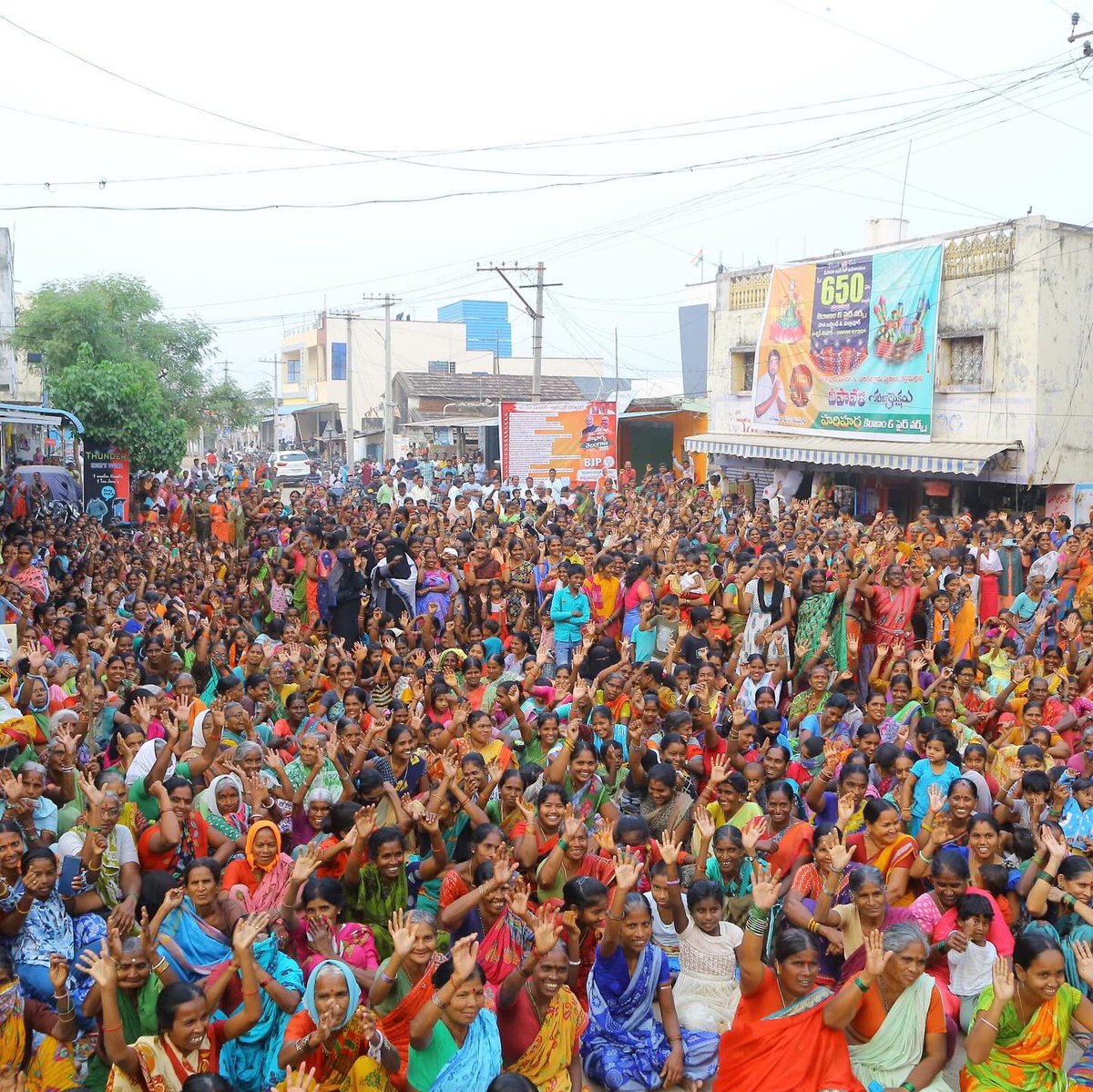 Arvindharmapuri's tweet photo. మల్లాపూర్📍— Mallapur📍

#nonoteforvote #nocommission #ZeroCorruption #ad4korutla #Modi4Bharat #BCsWithBJP #EwsReservation #Vote4BJP #BJPWithMadigas https://t.co/YnHBb37yJ2