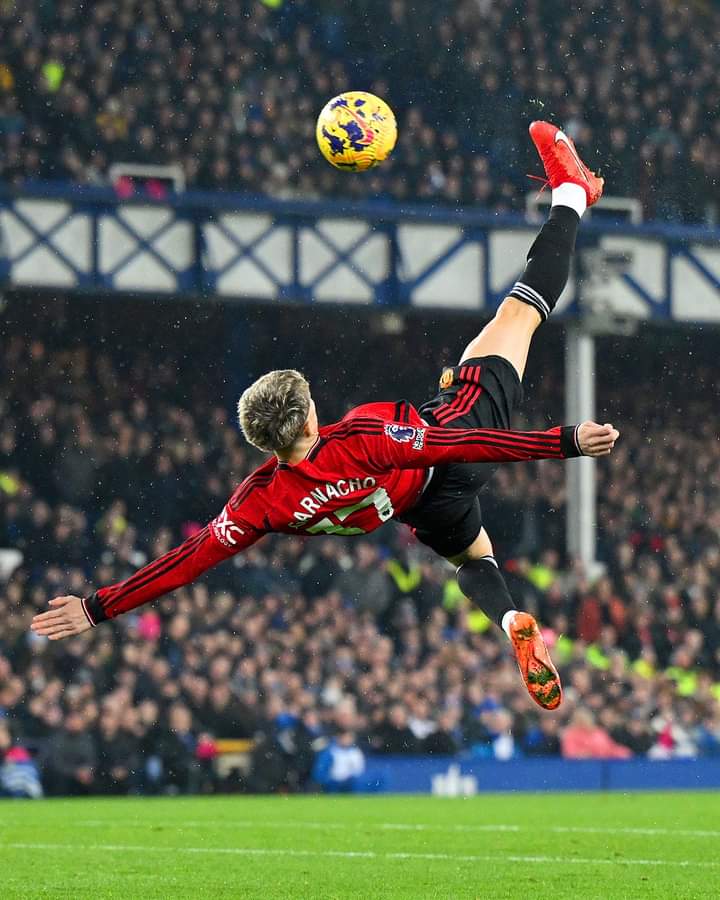 Poolboy15871501's tweet photo. #EVEMUN
It's Ganarcho. No matter what it takes, it's time to conquer. 
#GoalOfTheDay #goals https://t.co/Z24sql9SK3