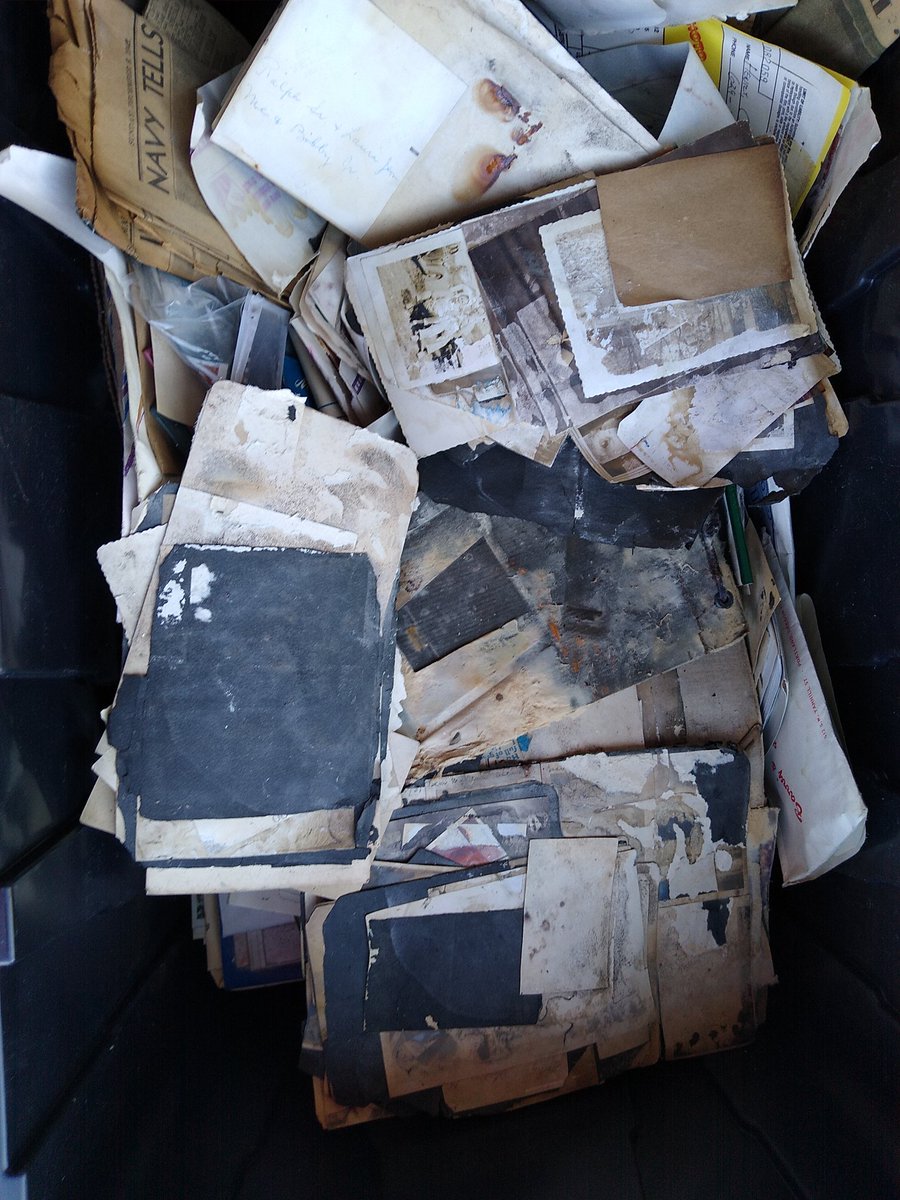 charlotteblauer's tweet image. When your family history sits in water @ 90-100 degree days for two months. Get your remains. You decide "total loss"  #extraspace fire. @LukeBilly1 @megamon13 @NixonSixx @cbrooksr @kiji @butter_bitten @Asheswednesday
@Melissa12251183
@BennyFuntez @yoonhee702