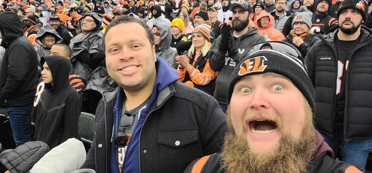 TheGoodDrPhil87's tweet photo. Lets go Bengals! Beat them Steelers! #WhoDey #RuleTheJungle #paycorstadium #Bengals #Cincinnati #NFL #LetsGo #letsgoBengals https://t.co/bW0iDIXxy6