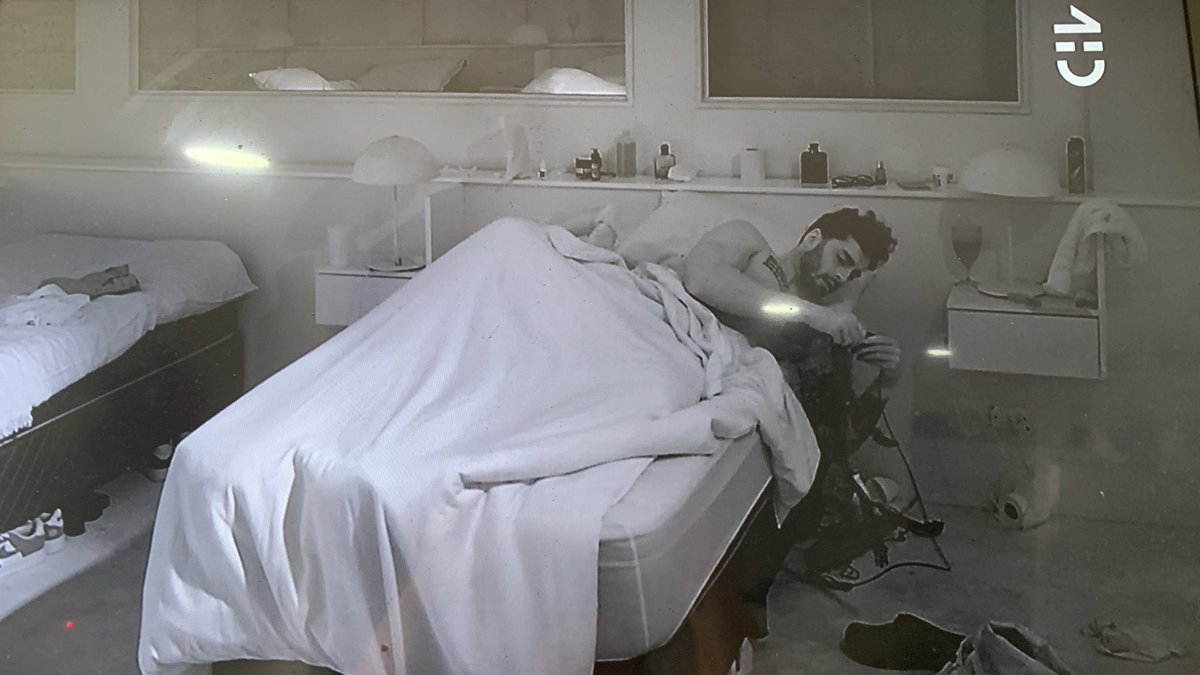 Andan por ahí con la flojesia y el bombin #GranHermanoCHV