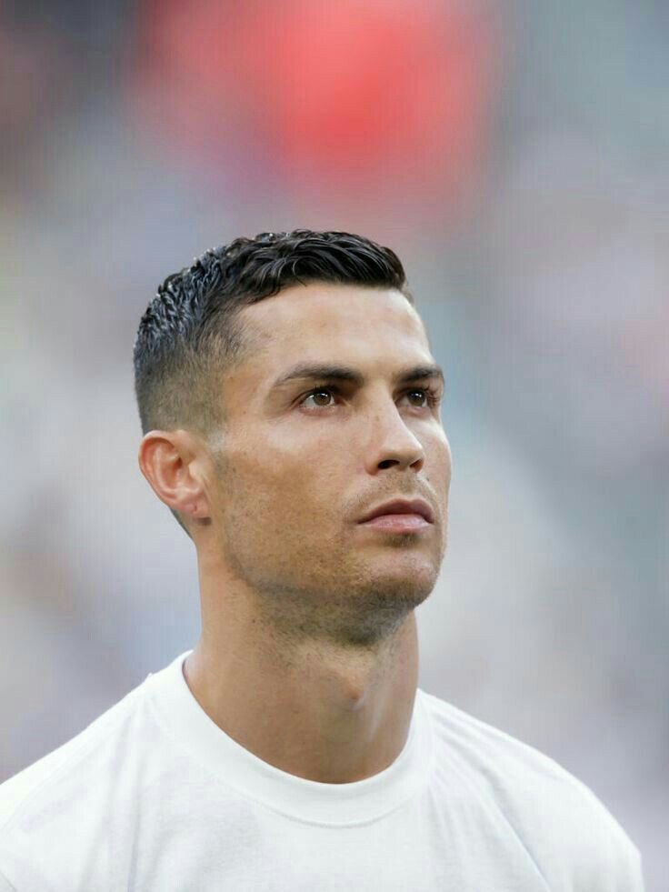 “ah mas de rosto o neymar é mais bonito” 

então taar 👍