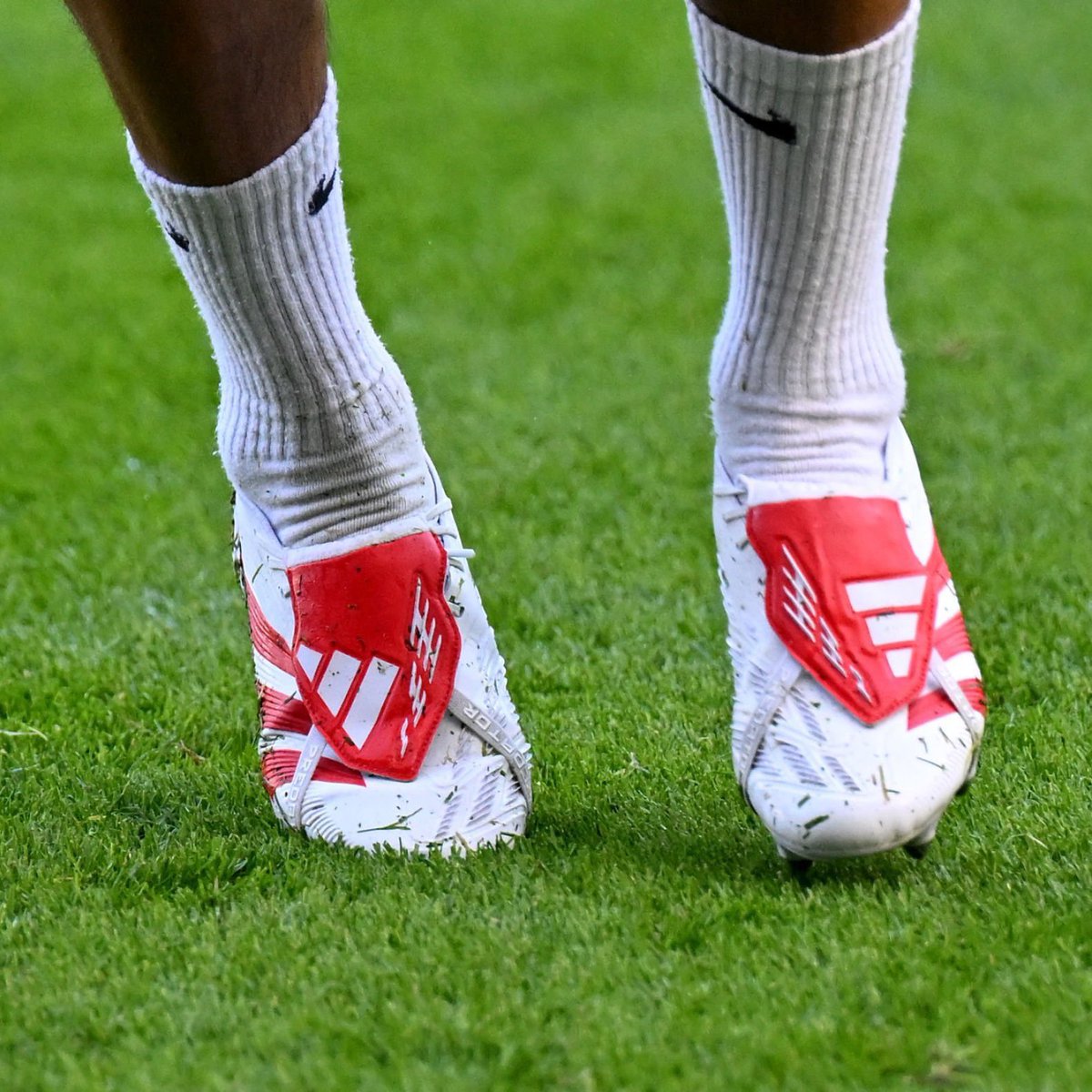 FelixRoyPages's tweet photo. 🚨I need all football fans on my timeline to engage with. Everyone pls follow like or retweet so I can follow you back !! ThankYou#LFC #FootballIsLife🔥🔥🔥🔥🔥 https://t.co/e6l29mZBkK