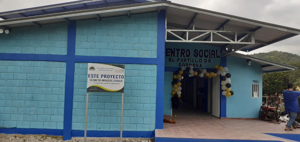 Feliz de poder entregar este proyecto a los habitantes de la comunidad de El Portillo de Córdova.