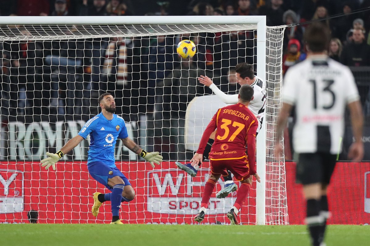 sportstickz's tweet photo. #SerieA |FT

Roma        2-1        Udinese
G. Mancini 20      F. Thauvin 57
P. Dybala 81
Il Faraone 90

What a Game, Roma wins in the end by the winning goal from Paulo Dybala, what a day for him an assit and the winning goal in the end

#ROM #Roma #Udinese #RomaUdinese #ROMUDI https://t.co/YqJiXAfdSF
