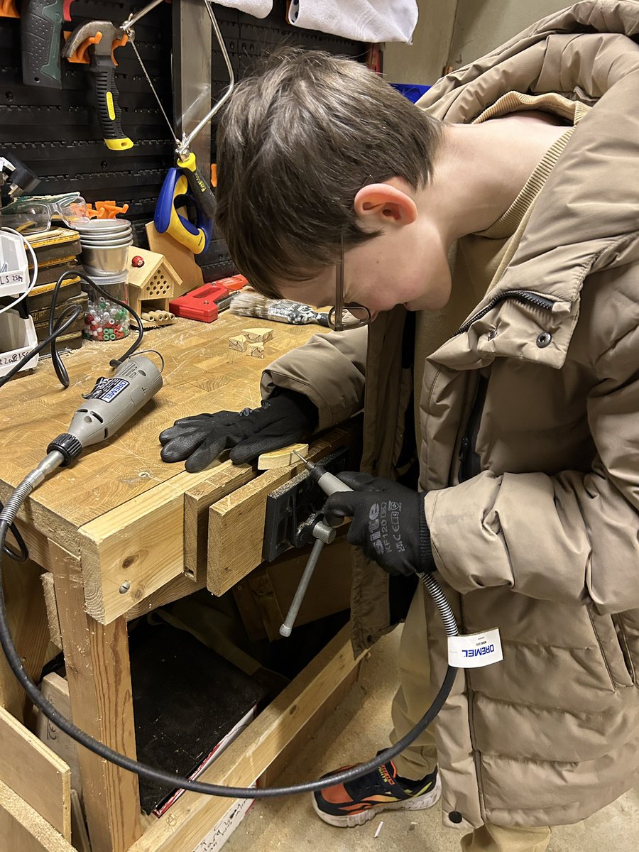 Tony Moss tweet media