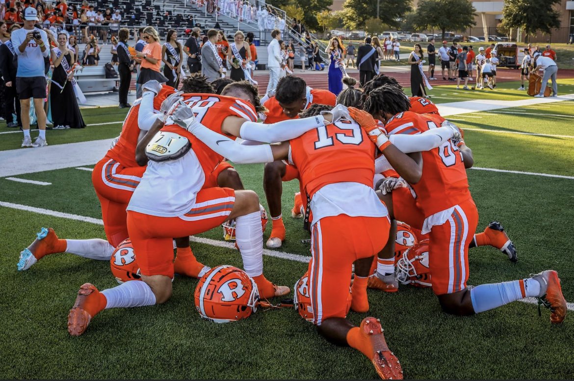 benvike6's tweet photo. Thankful for Rockwall football and all my amazing teammates and coaches that made these past 4 years unforgettable. I knew every time I put on the pads I was playing for something way greater than just myself. The Lord has truly blessed me, Jacket for life. #JFND🧡🖤 https://t.co/gpqVl5XsgY