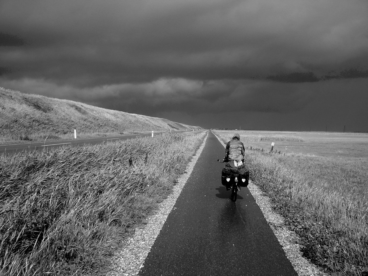 Last sun before entering a water hell. #Cycling #NorthSeaCycleway, #Denmark section   ---------------------
#blackandwhitephotography
#landscapephotography
#blackandwhitephotos
#blackandwhitephoto
#bnwphotography
#cyclingpassion
#cyclingphotos
#landscape
#cyclinglife