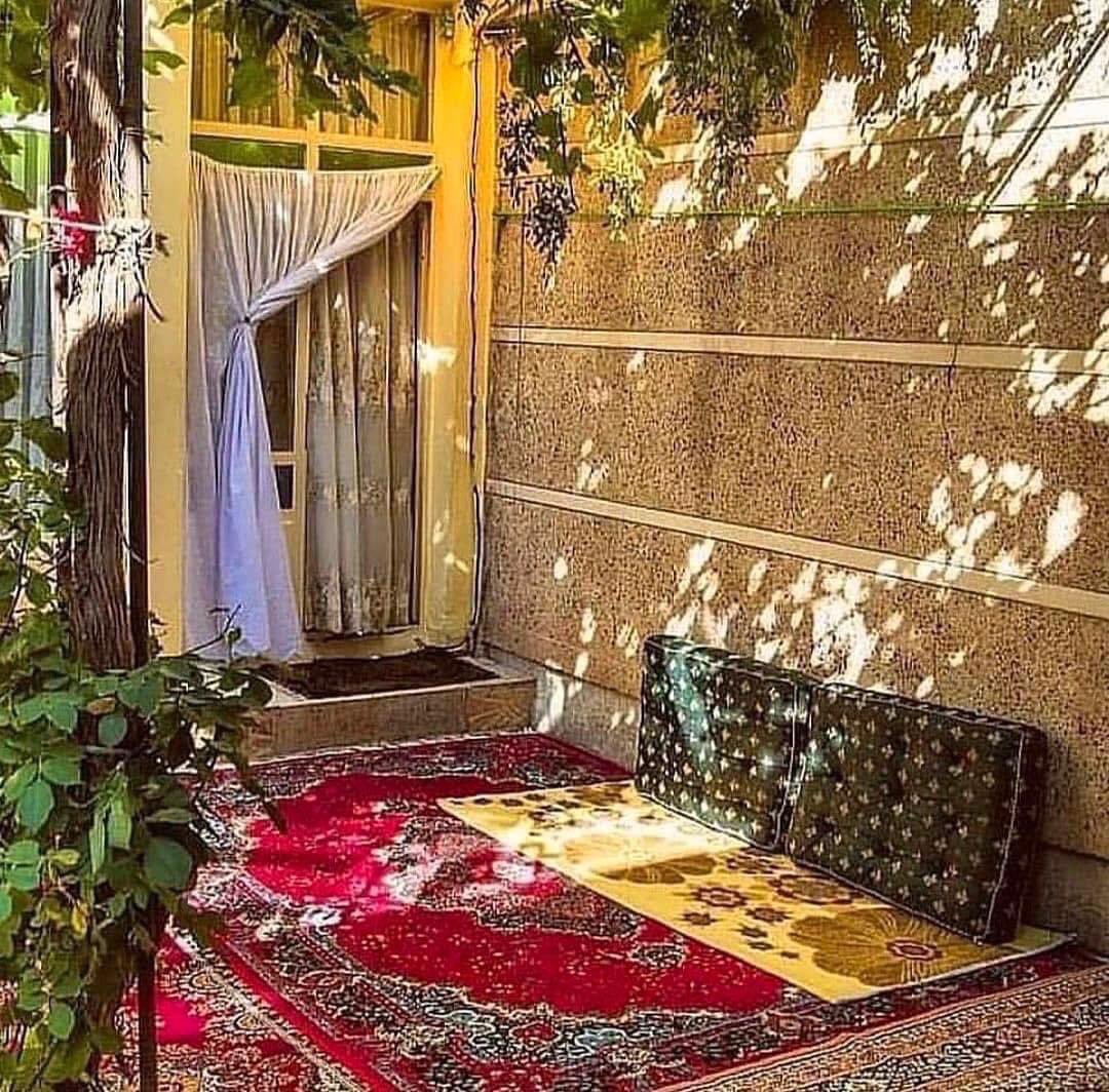 jolanpal95's tweet photo. مهما سافرنا وذهبنا إلى أماكن فاخرة، يبقى الدفء والأمان فقط في بيوت الجدات ..❤️ https://t.co/NuYdHsY9ZI