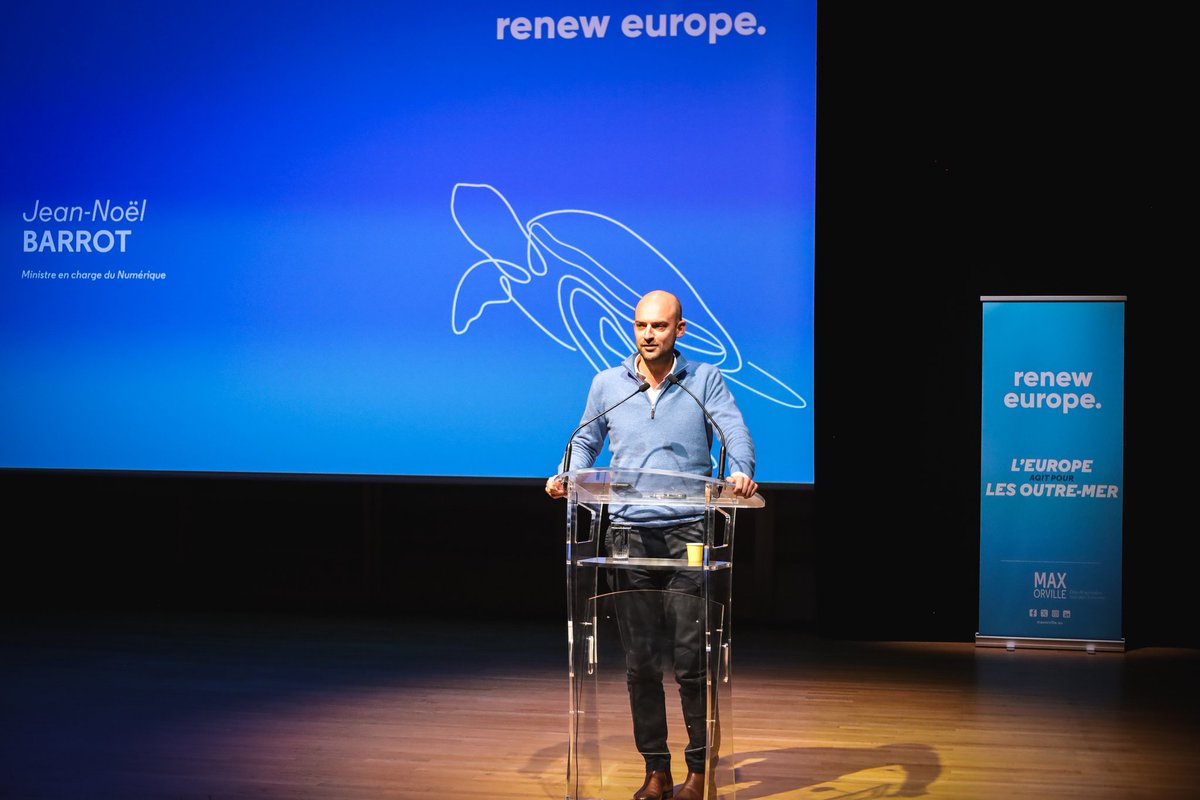 jnbarrot's tweet photo. En conclusion du meeting organisé par mon ami @max_orville à Créteil, j'ai rappelé que dans les mois qui viennent nous aurons un bilan et un projet à défendre pour l'Europe et contre deux adversaires : les forces populistes et l'abstention. https://t.co/NLu20Knioa