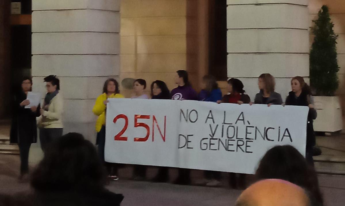 #25N. El masclisme mata: justificar-lo és ser-ne còmplice rotova.compromis.net/2023/11/26/25n…