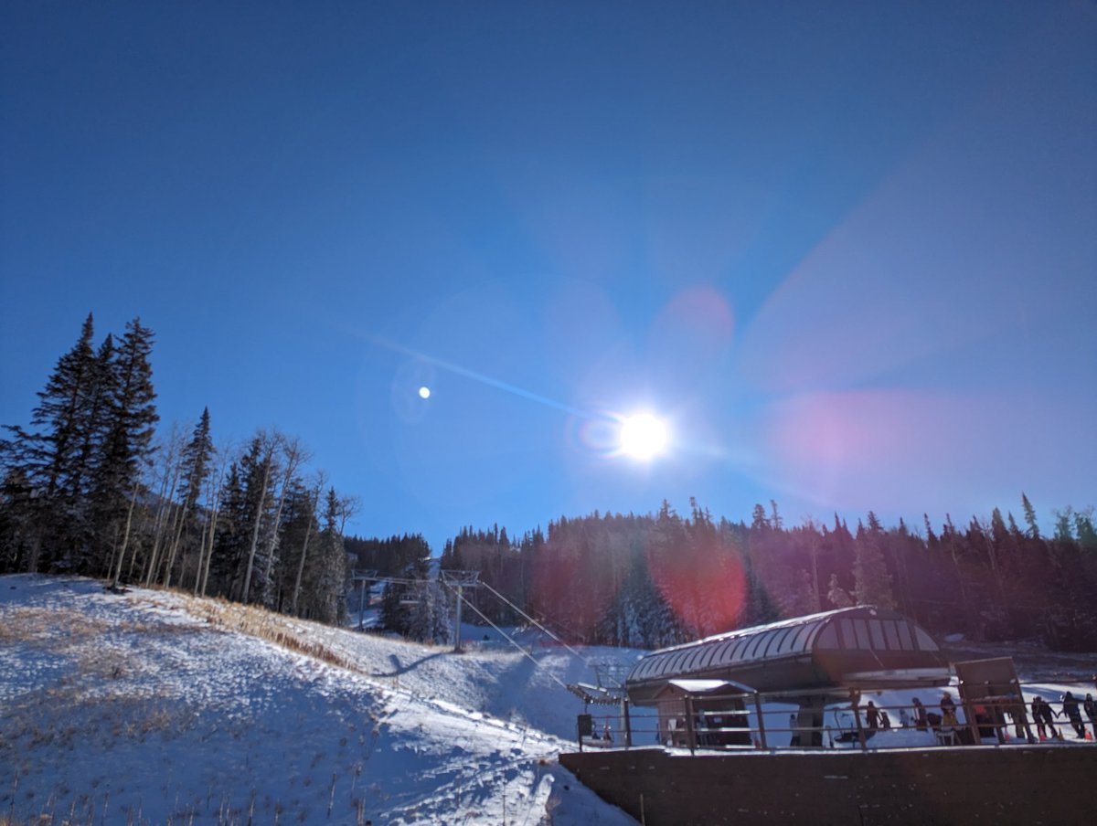 PiksteinLab_GCU's tweet image. First #snowboard of the year
#Arizona 🌋🏂❄️ #snowbowl