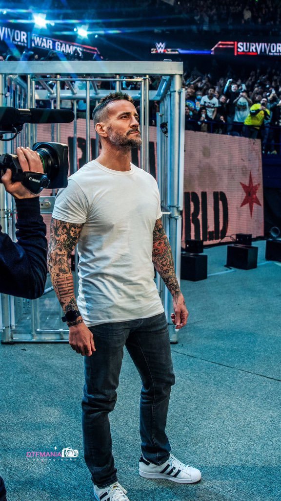 Venga , ahora sí ,sorteo cuenta de WWE Network UNA CUENTA NADA MAS , participan por una cuenta los que den RT y LIKE a esta publicación, el ganador se dará el miércoles , suerte a todos 

#WWERAW #SmackDown #WWENXT #SurvivorSeries