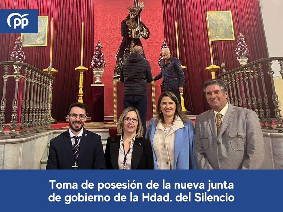 ✝️ En la noche de ayer acudimos a la toma de posesión de la nueva junta de gobierno de la Hermandad de Ntro. Padre Jesús del Silencio

Nuestra más sincera enhorabuena a la nueva junta de gobierno. Y desearles la mejor de las suertes en esta nueva andadura.

#Sanlúcar
