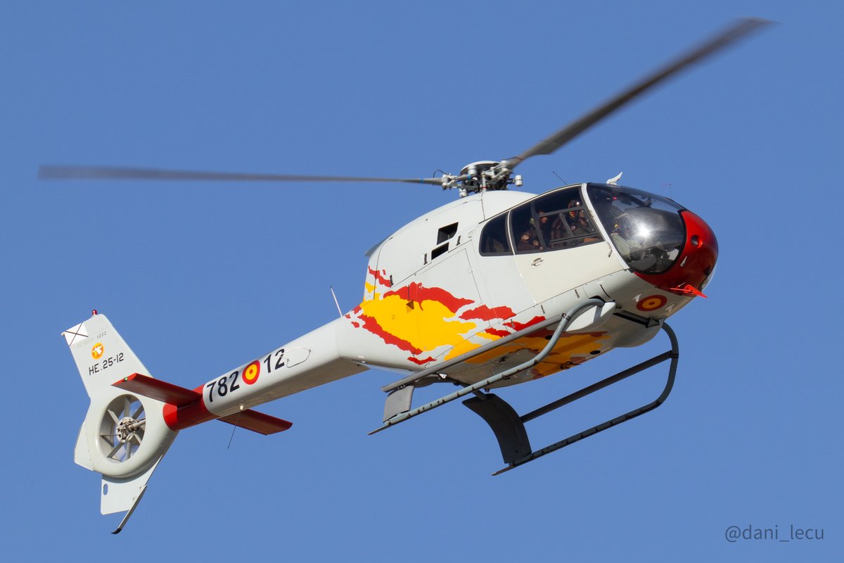 dani_lecu's tweet image. Llegada de los helicópteros que se trasladaban desde LECU hasta IFEMA para la feria @EuropeanRotors @ATAIRE_ORG @IFEMA
Parte 2/3