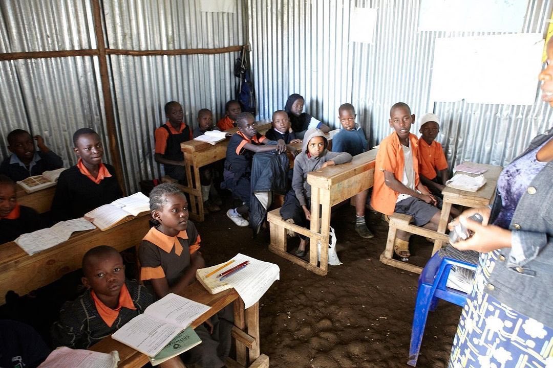 KidsforTomorrow's tweet photo. 📚👧👦 A Classroom Filled with Dreams and Determination! 🌟🏫 Today, we have a full classroom, soaking in knowledge, and fueling the flame of curiosity. Together, we're creating a future where education knows no bounds. Join us in empowering these young minds! 💡💙 https://t.co/nKeHHcaXGQ