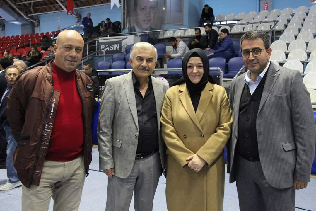 Gerçekleştirdiğimiz temayül yoklamamızdan güzel kareler, güzel insanlar ile doldu.
<a href="/Akparti/">AK Parti</a>
<a href="/katiozfatih/">Fatih KATIÖZ 🇹🇷</a> 
<a href="/MucahitArinc/">Ahmet Mücahit Arınç 🇹🇷</a>
