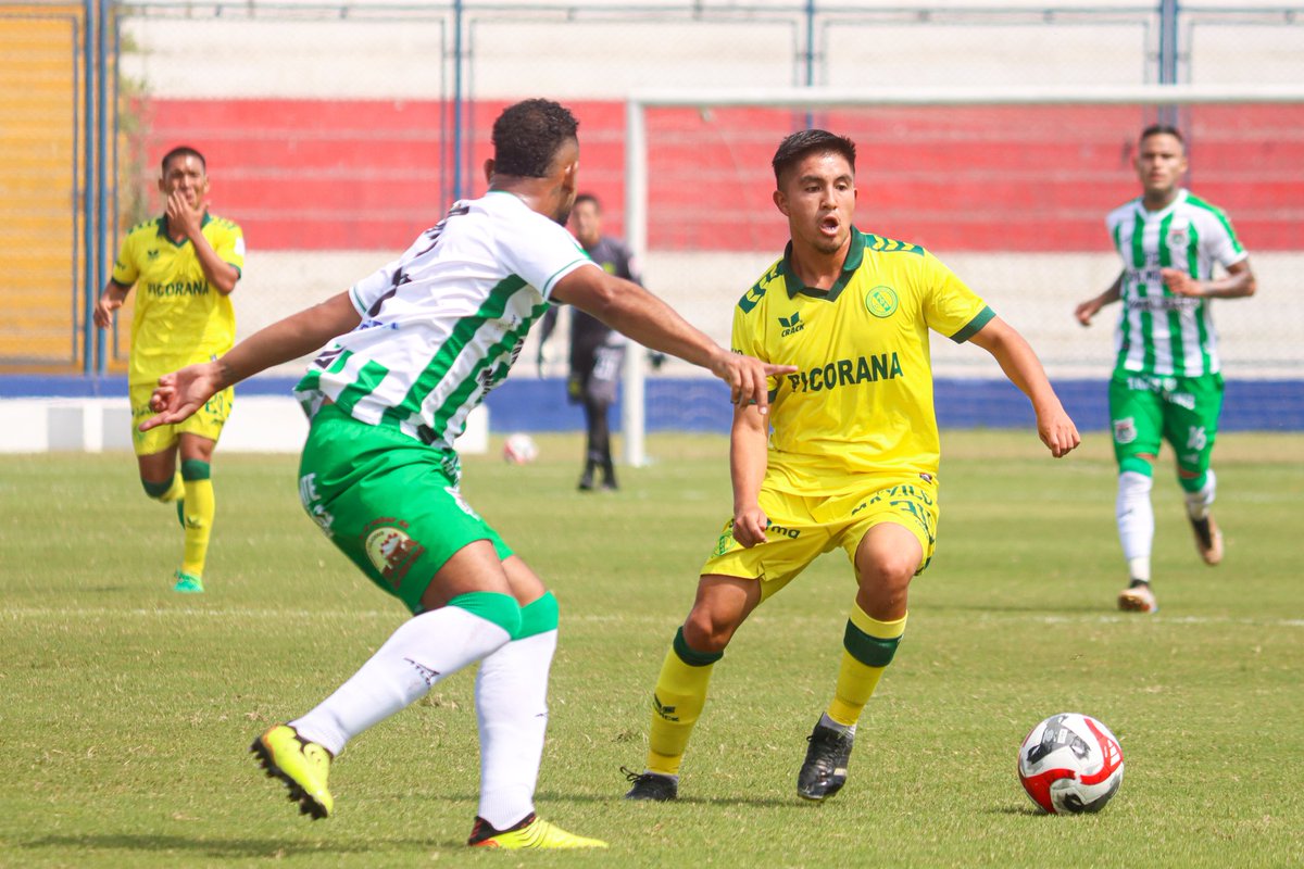 Cómo quema en Villa. Ya se juega la final de la <a href="/CopaPeru/">Copa Perú</a> entre ADA y San Marcos FC. Nosotros desde el campo, y todo el equipo de <a href="/DeChalaca/">DeChalaca</a> vía redes sociales con la transmisión radial del encuentro.