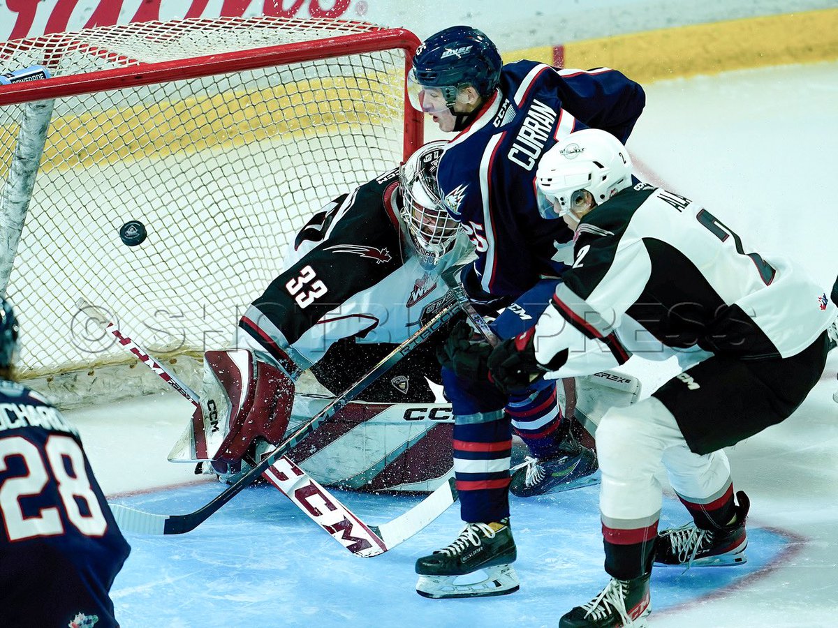 shotbug's tweet image. Vancouver Giants fell to the the Tri City Americans 5-2 in Langley, at the Langley Event Centre, Saturday, November 25, 2023. Photo:@WesleyAllenShaw  @WHLGiants @TCAmericans More photos at press.shotbug.com/p934991438