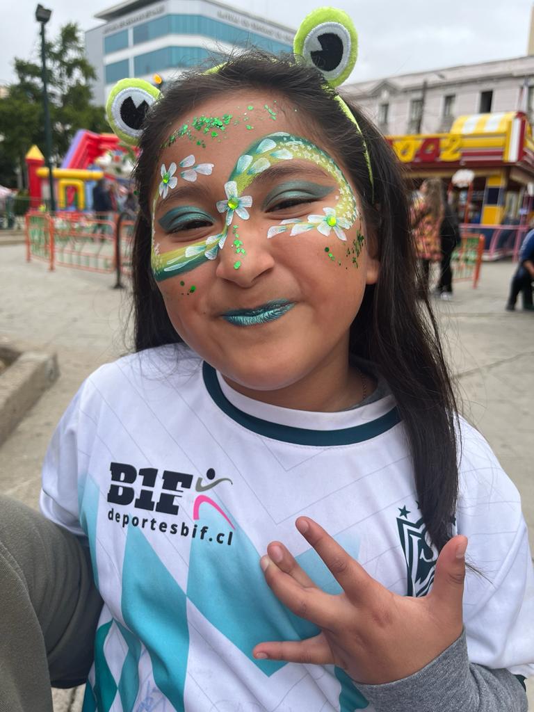 ChrizkRES's tweet photo. Desde la Plaza Victoria, vamos listos a subir al coloso a apoyar al @swanderers @Dxegxsw @ZonaVerdeSW @eseaenecl @vagabundo_verde @AwanteCL https://t.co/E2eWFhASNp