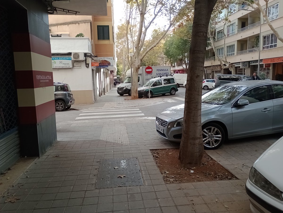 Un diumenge qualsevol al carrer Uetam de Palma <a href="/VianantsMca/">Vianants Mallorca</a>