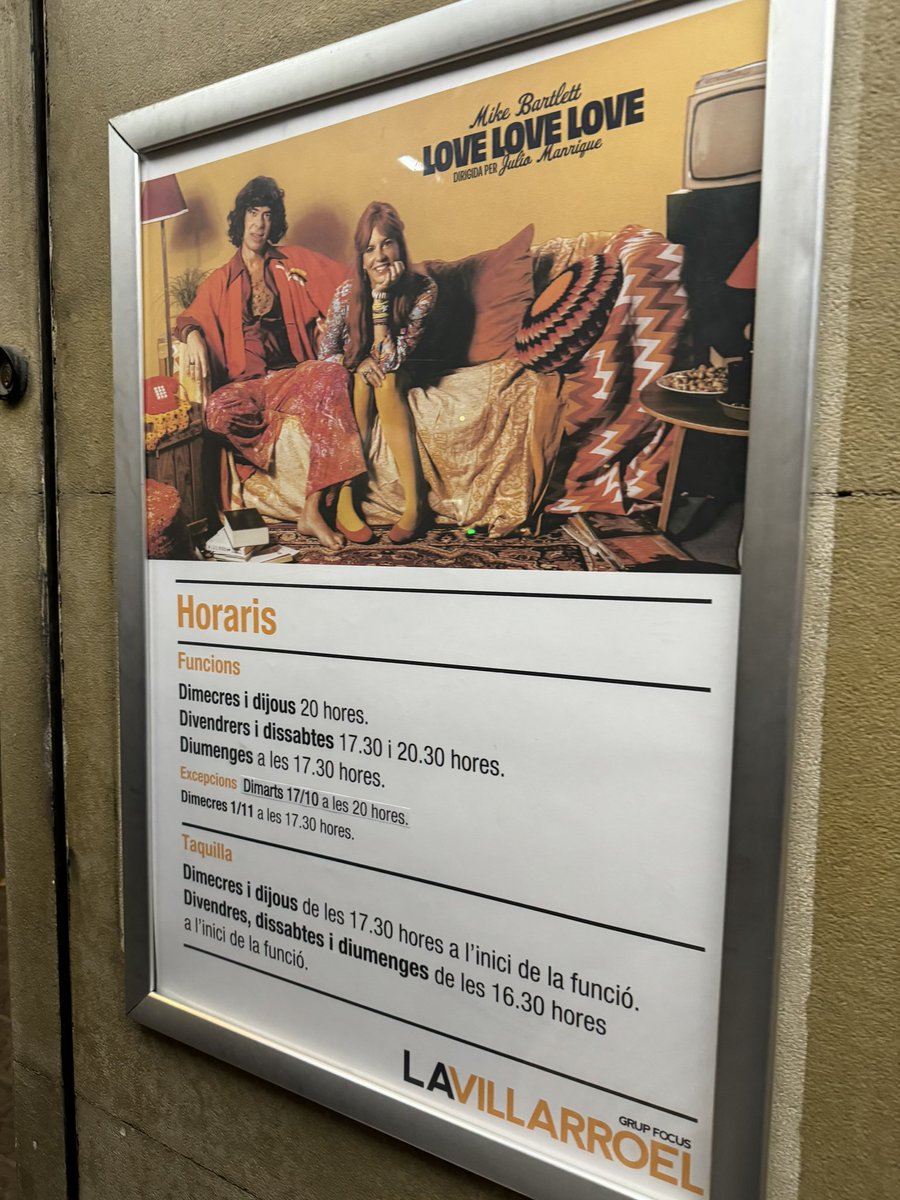 ASeub12's tweet photo. #LoveLoveLoveal a @La_Villarroel és una experiència que captura de manera brillant la complexitat de la vida. Les interpretacions mostren amb gran destresa les emocions humanes. Una obra que et fa reflexionar sobre la naturalesa de les relacions i el pas del temps. Enhorabona! https://t.co/Tx1nsdNtrj