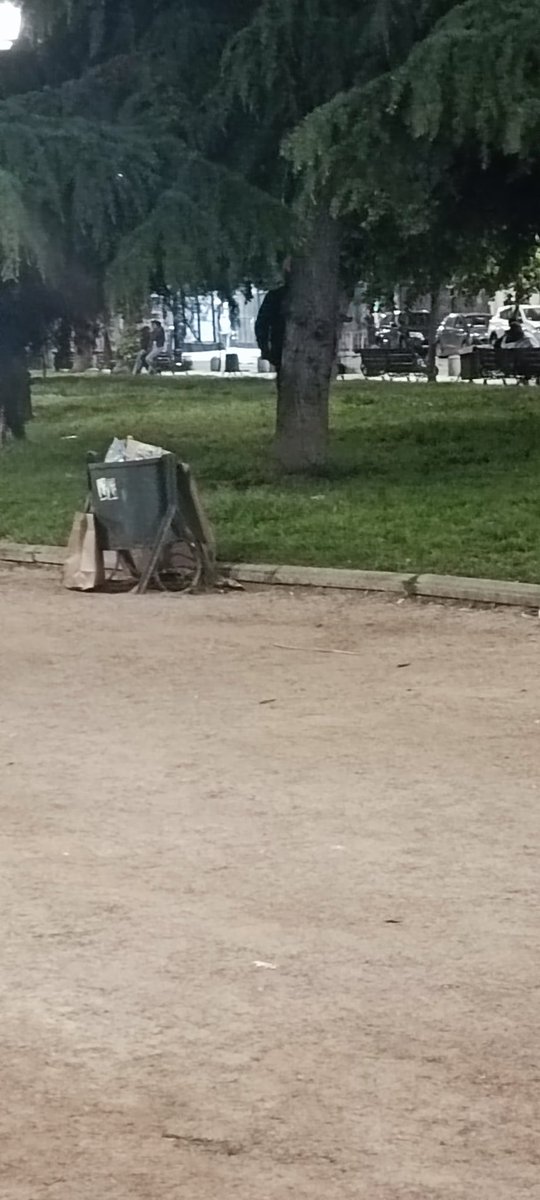 CBarrioBrasil22's tweet photo. Hasta cuándo seguiremos así?!

@IraciHassler 
@Equipo_Iraci 
@Orrego 
@GabrielBoric 
@STGOSeLevanta 
@ana_maria_yanez 
@CamilaDavagnino 
@Santiago_Mekis 
@meganoticiascl 
@Plazadarmas13 
@BFranklinHuemul 
@SantaIsabelStgo 
@SantaIsabelStgo https://t.co/e58t86AFiV
